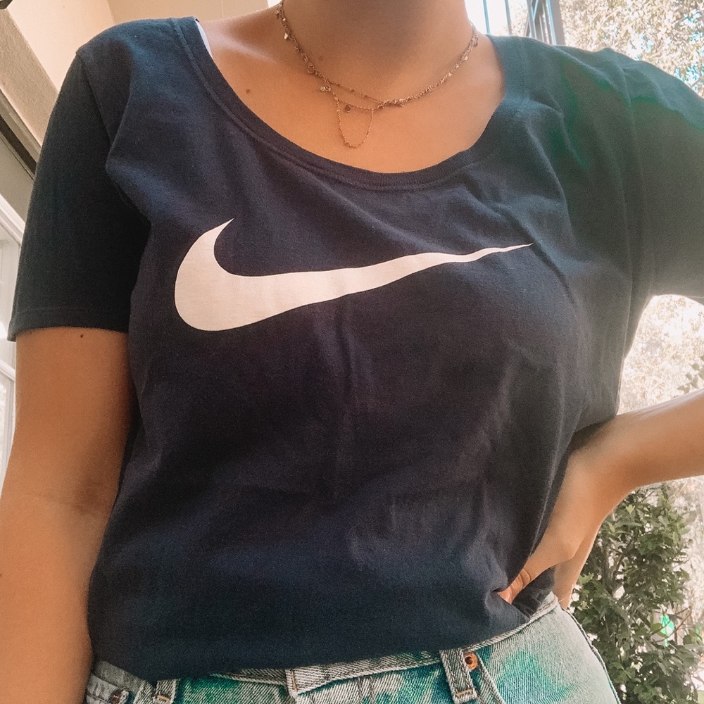 NIKE TEE